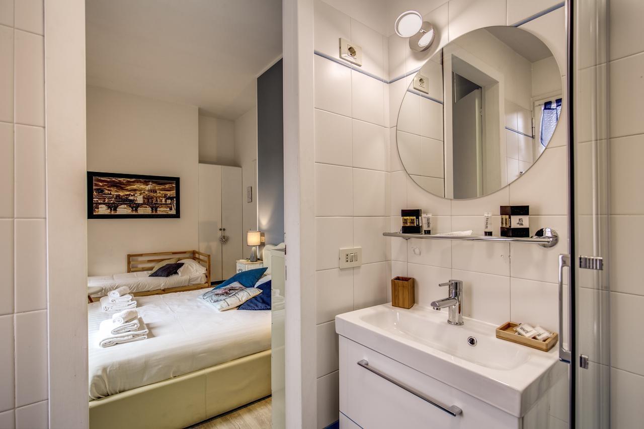 Vatican Miracle Apartment Rom